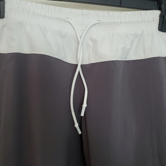 Lululemon Athletica capris - Picture 3 of 10